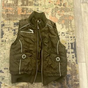 Trendy (m) Brown vest